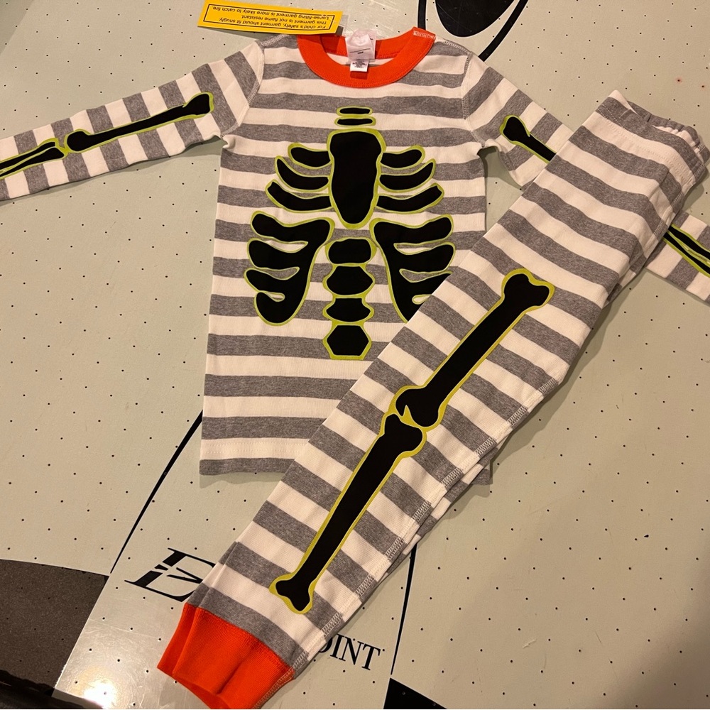 NWT Hanna Andersson Skeleton Pajamas